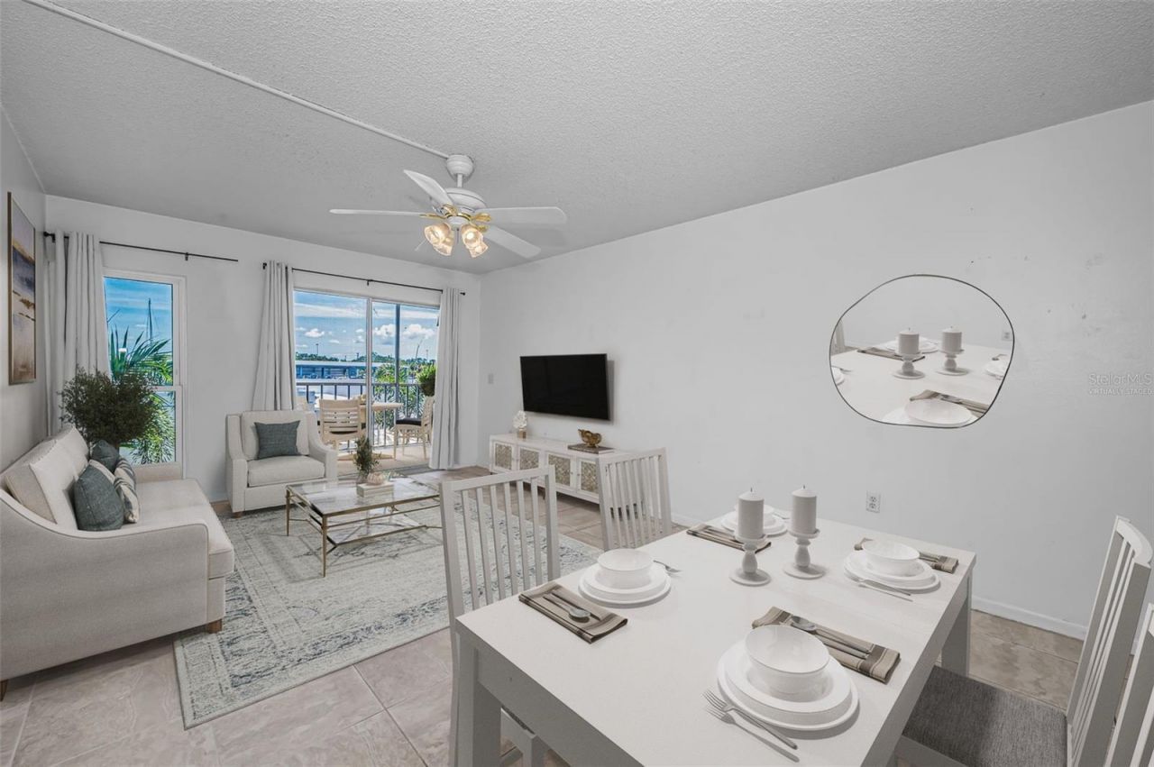 4908 38th Way S, Unit 204, Saint Petersburg, FL 33711 Photo