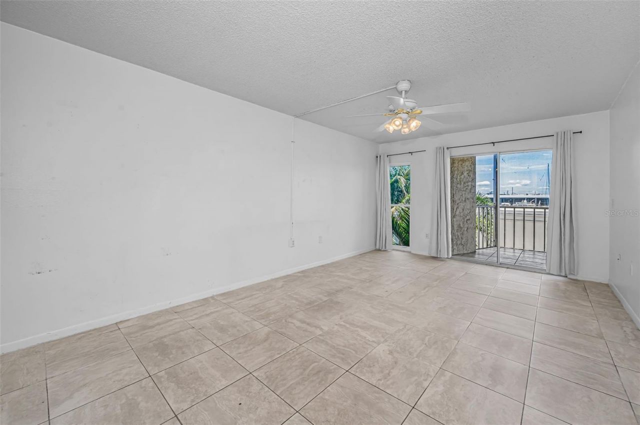 4908 38th Way S, Unit 204, Saint Petersburg, FL 33711 Photo