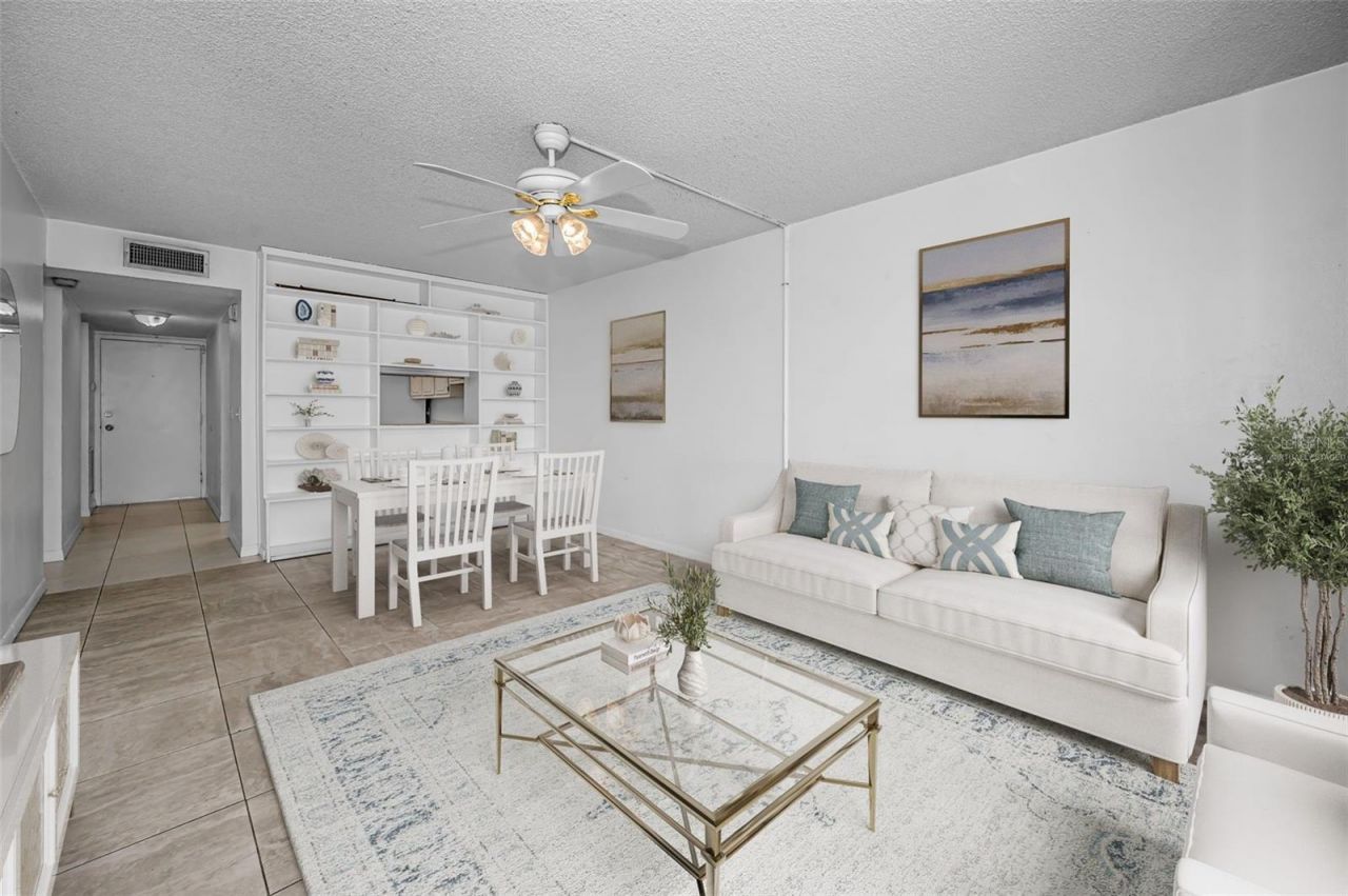4908 38th Way S, Unit 204, Saint Petersburg, FL 33711 Photo