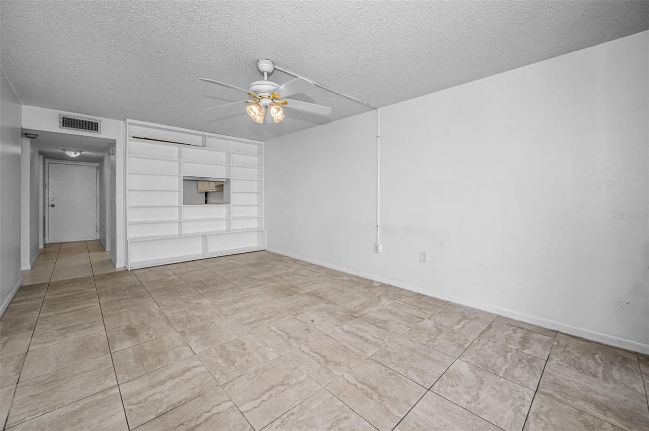 4908 38th Way S, Unit 204, Saint Petersburg, FL 33711 Photo