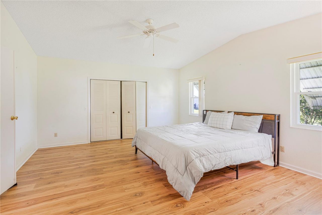 1114 Paradise Drive, Lady Lake, FL 32159 Photo