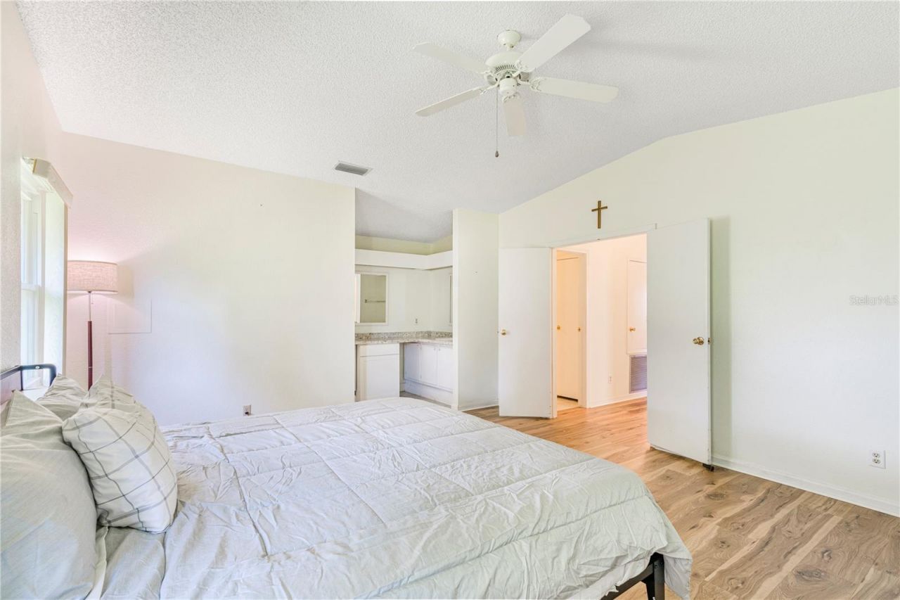 1114 Paradise Drive, Lady Lake, FL 32159 Photo
