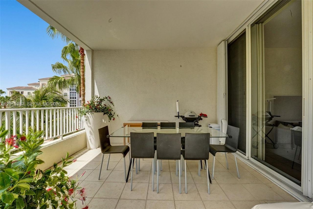 715 Crandon Blvd , Unit 406, Key Biscayne, FL 33149 Photo