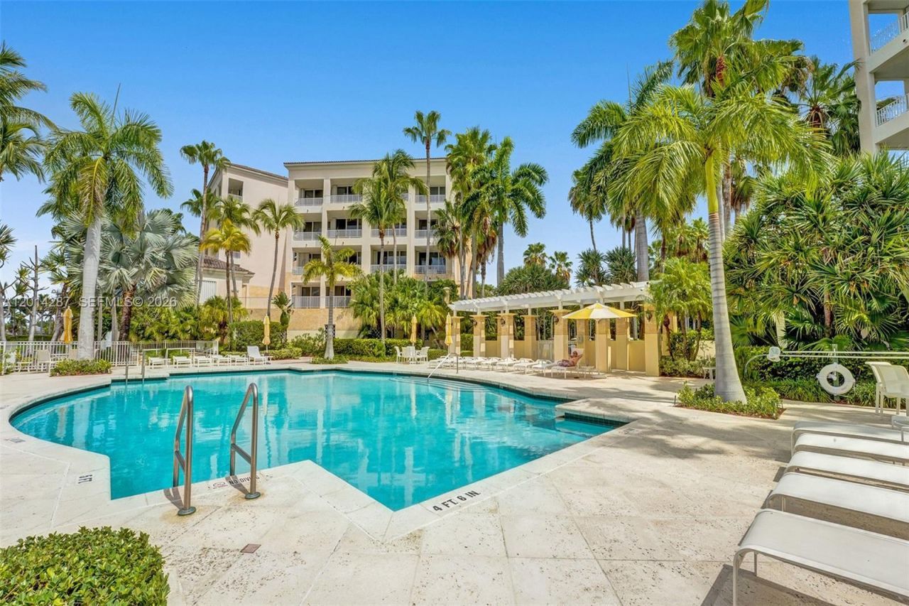 715 Crandon Blvd , Unit 406, Key Biscayne, FL 33149 Photo