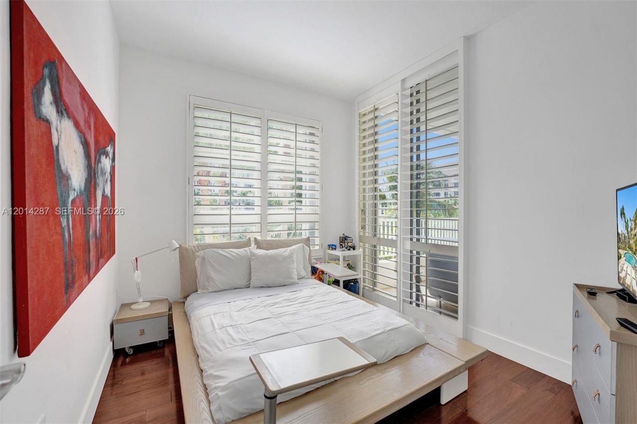 715 Crandon Blvd , Unit 406, Key Biscayne, FL 33149 Photo