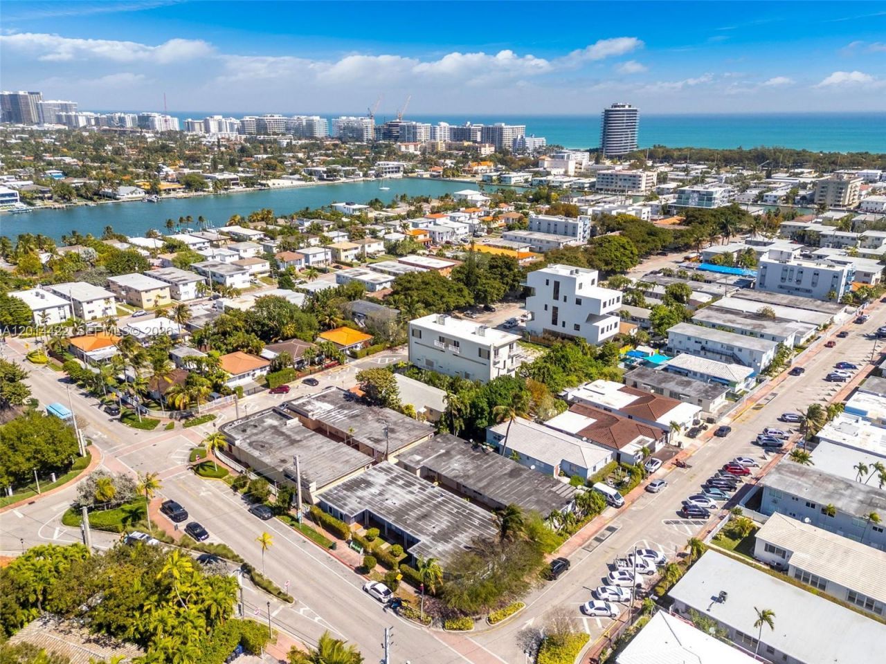 835 83rd St, Miami Beach, FL 33141 Photo