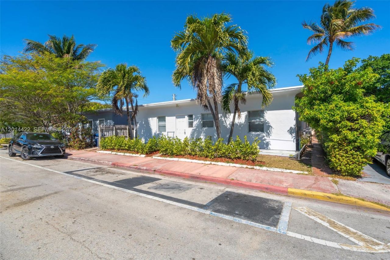 835 83rd St, Miami Beach, FL 33141 Photo
