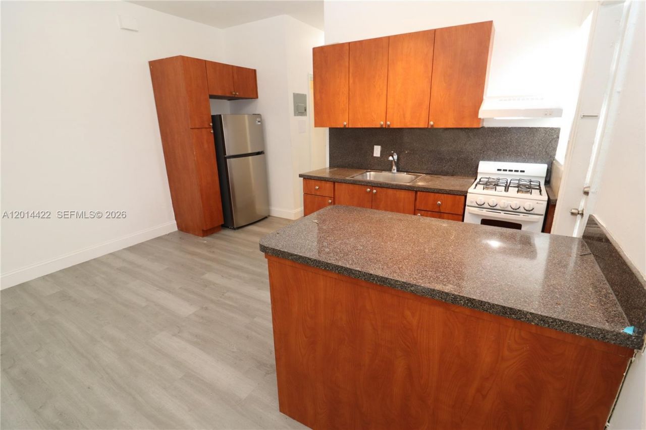835 83rd St, Miami Beach, FL 33141 Photo