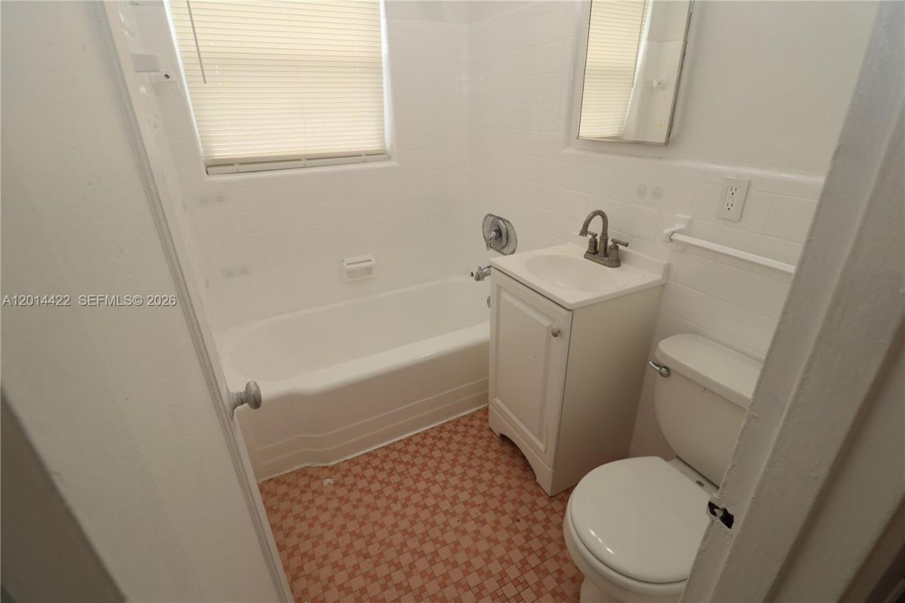 835 83rd St, Miami Beach, FL 33141 Photo