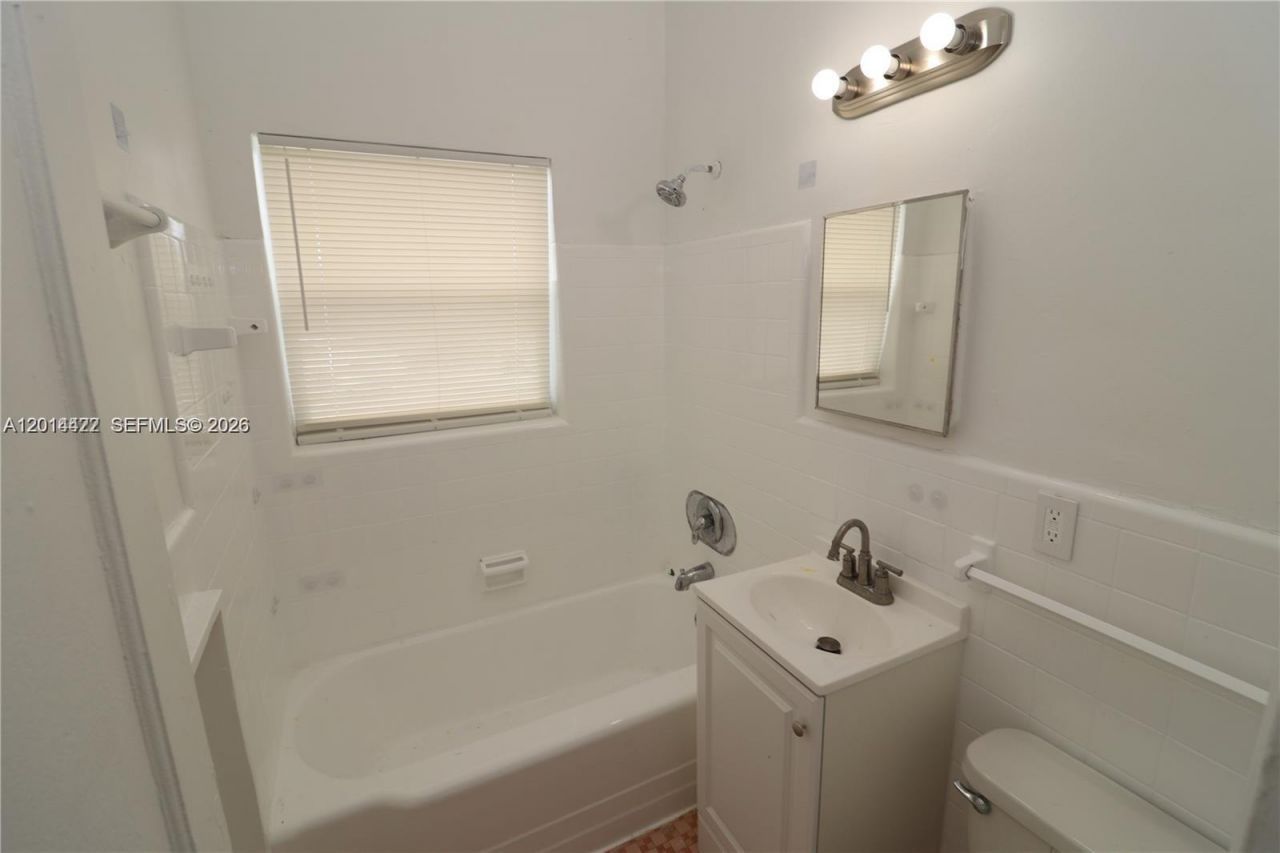 835 83rd St, Miami Beach, FL 33141 Photo