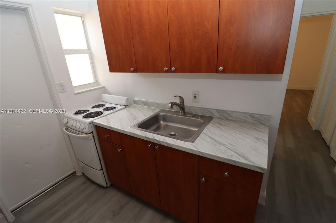 835 83rd St, Miami Beach, FL 33141 Photo