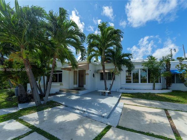 701 Hollywood Blvd , Hollywood, FL 33019