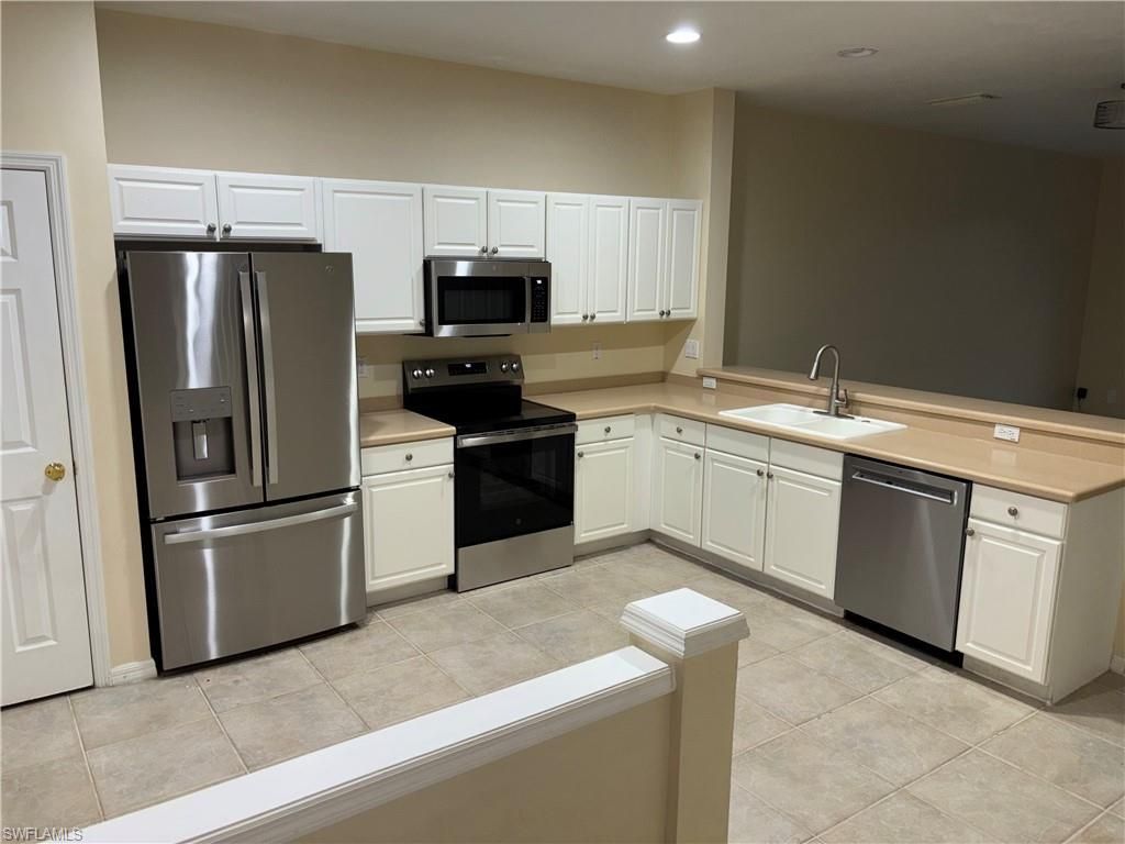 8271 Village Edge Cir, Unit 5, Fort Myers, FL 33919 Photo