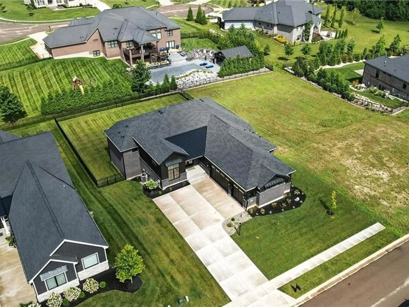 1943 Horseshoe Bend, Dayton, OH 45458 Photo 3