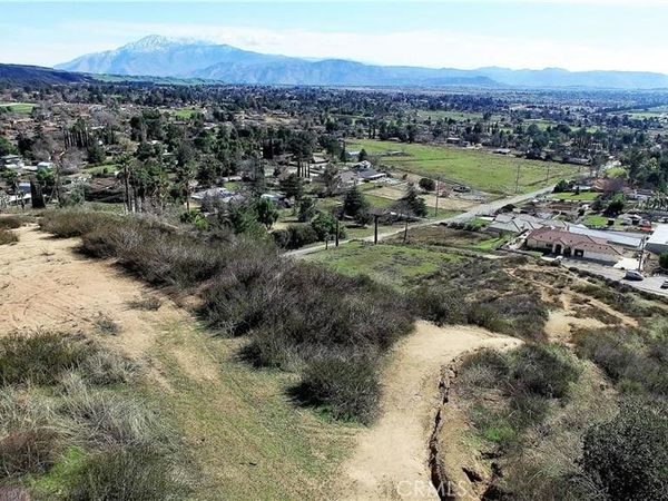 38850 Pernell, Cherry Valley, CA 92223