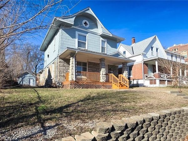 142 N BELLAIRE Avenue, Kansas City, MO 64123