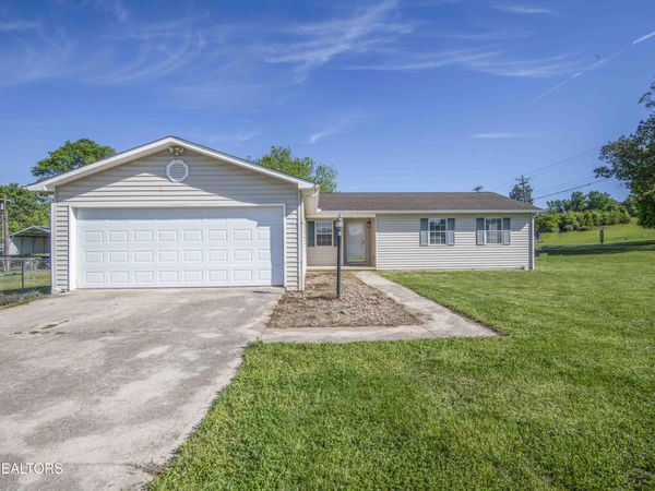 1104 Swan Pond Circle Rd, Harriman, TN 37748