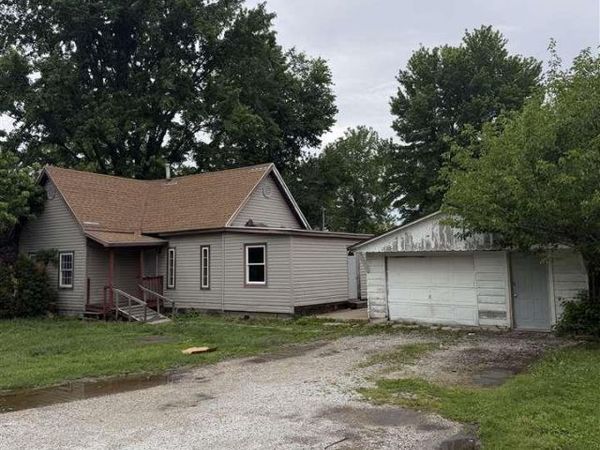 210 W Columbus Street, Staunton, IN 47881