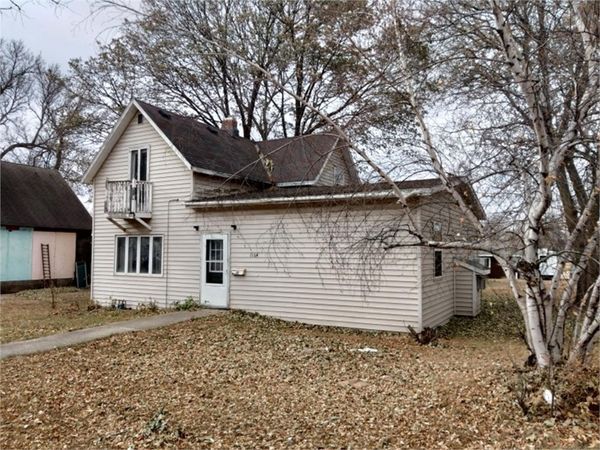 1164 Miller Avenue , Windom, MN 56101