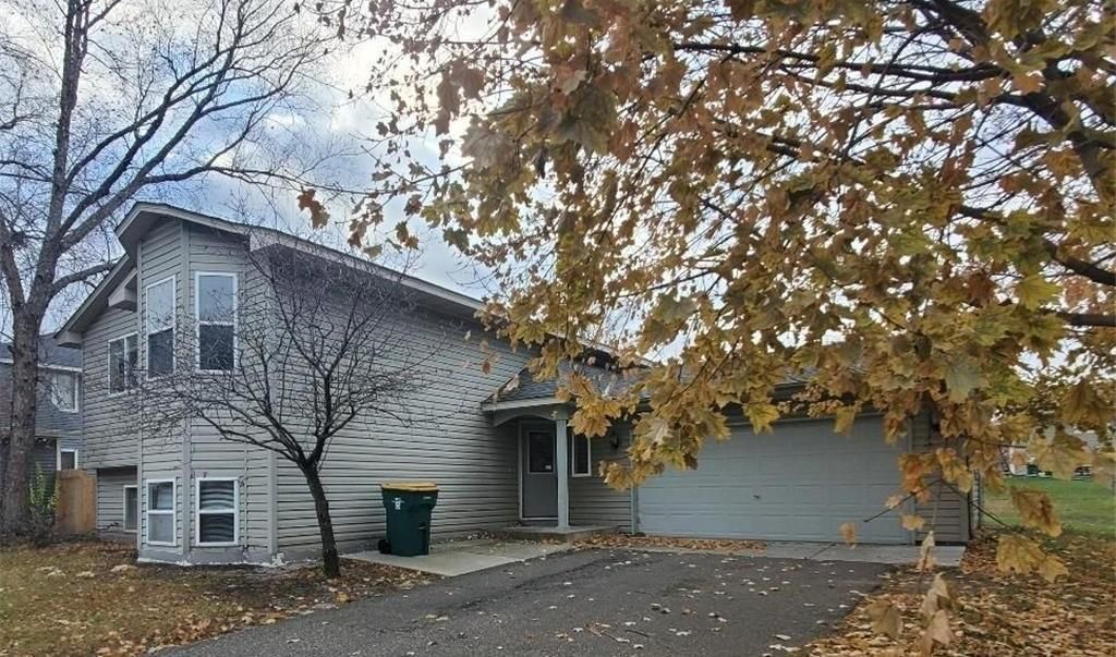 9007 Hampshire Avenue N, Brooklyn Park, MN 55445 Main Photo