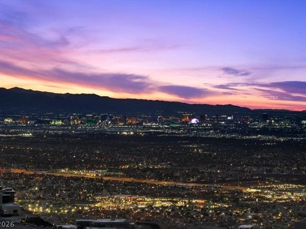 576 Magma Peak Drive, Henderson, NV 89012