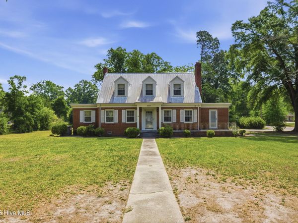 609 S Main Street , Red Springs, NC 28377