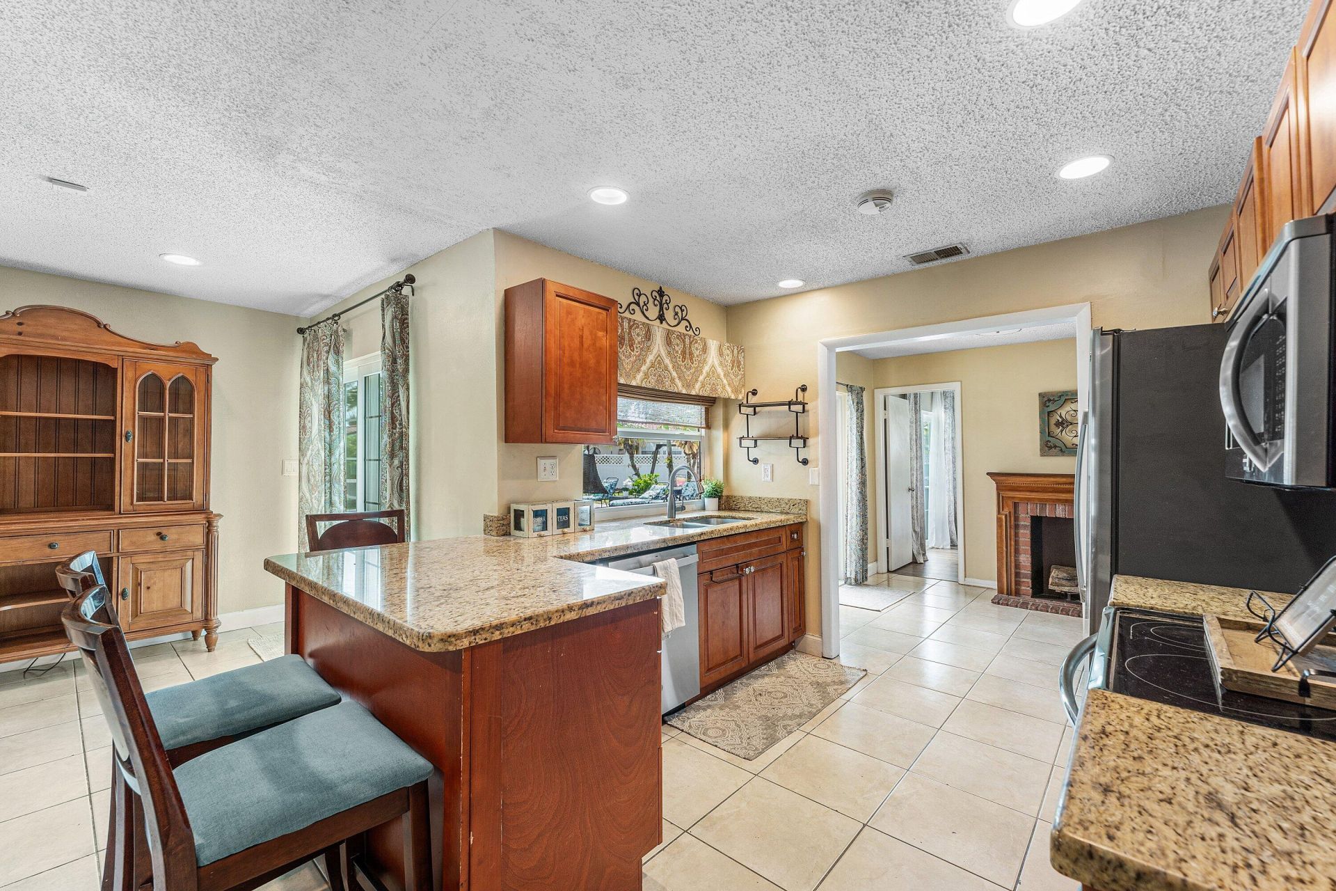3760 NW 112th Terrace, Coral Springs, FL 33065 Photo