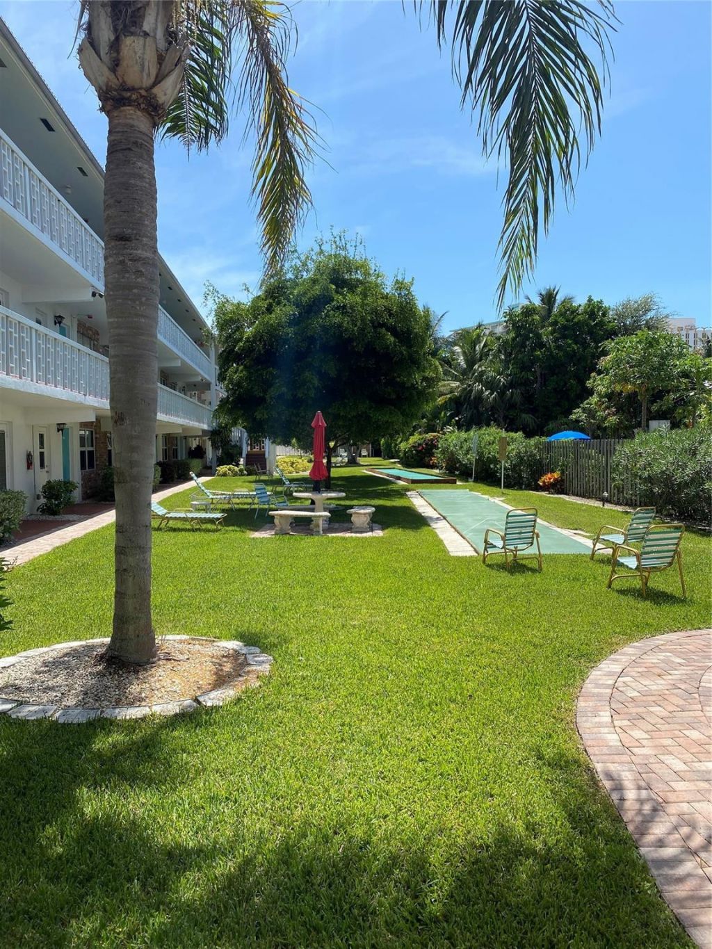 224 Hibiscus Avenue, Unit 260, Lauderdale by the Sea, FL 33308 Photo