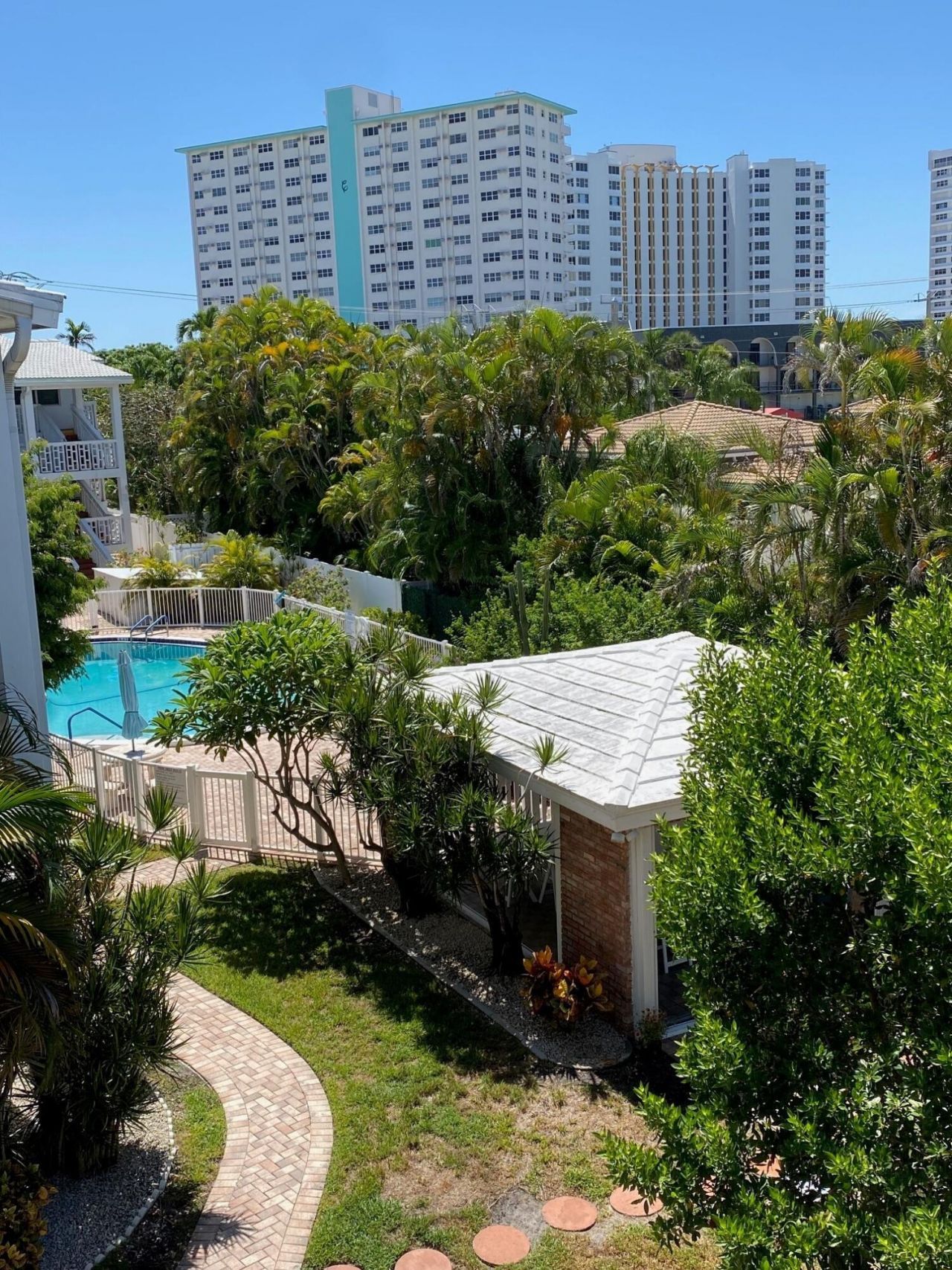 224 Hibiscus Avenue, Unit 260, Lauderdale by the Sea, FL 33308 Photo