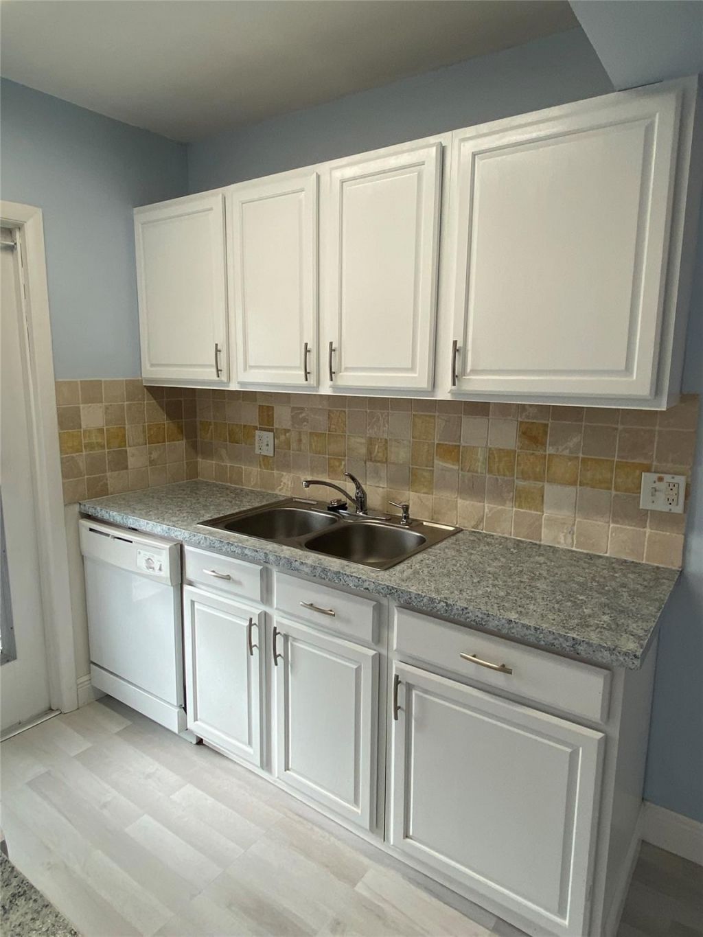 224 Hibiscus Avenue, Unit 260, Lauderdale by the Sea, FL 33308 Photo