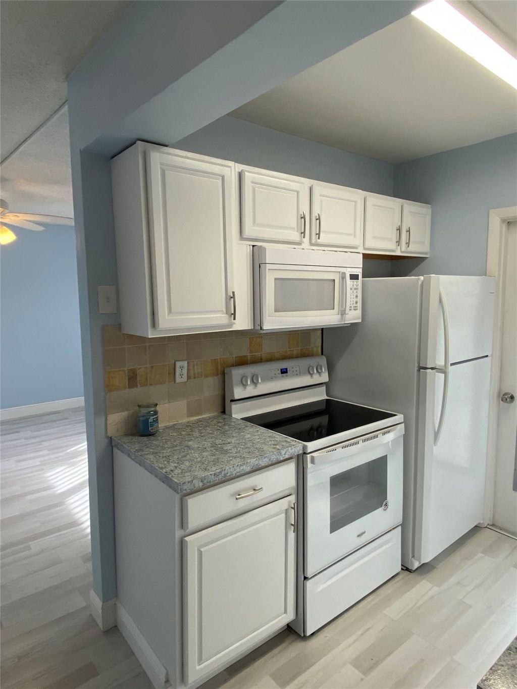 224 Hibiscus Avenue, Unit 260, Lauderdale by the Sea, FL 33308 Photo