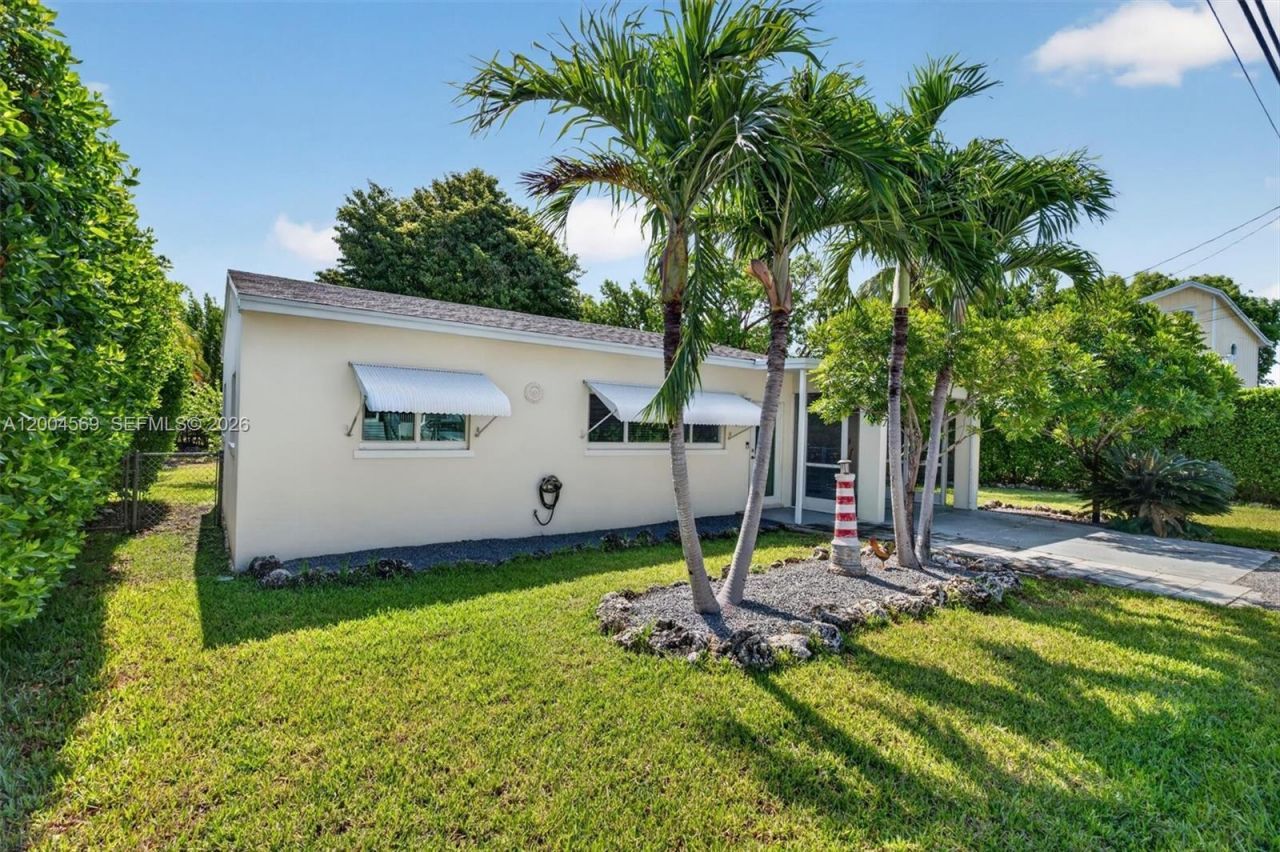 8 Ocean View Blvd, Key Largo, FL 33037 Photo