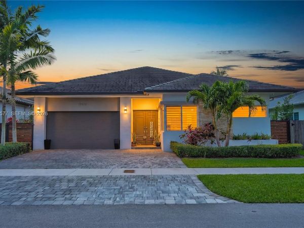 15012 SW 177th Ter, Miami, FL 33187