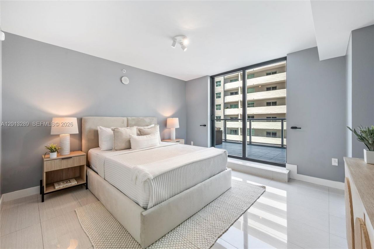 1111 SW 1st Ave, Unit Townhome 2, Miami, FL 33130 Photo