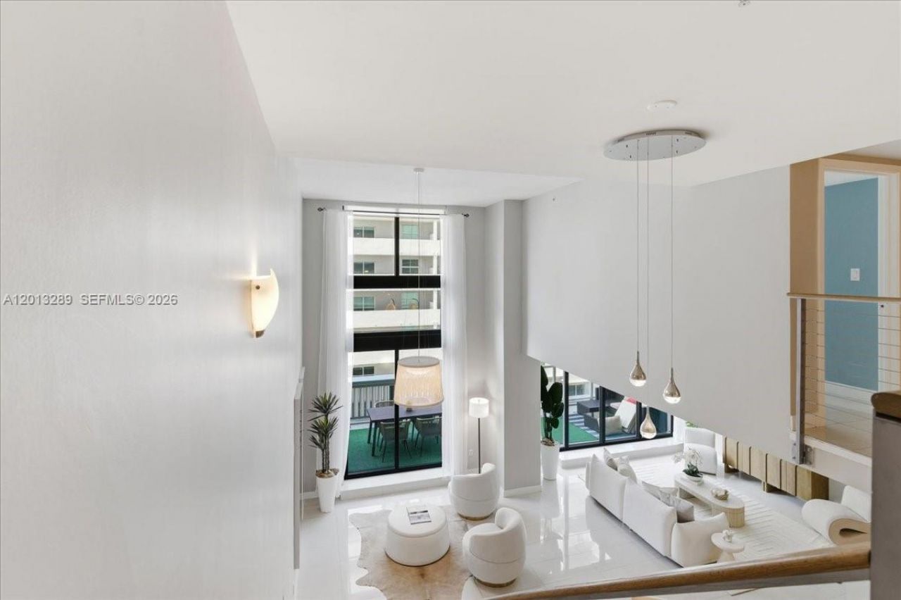 1111 SW 1st Ave, Unit Townhome 2, Miami, FL 33130 Photo