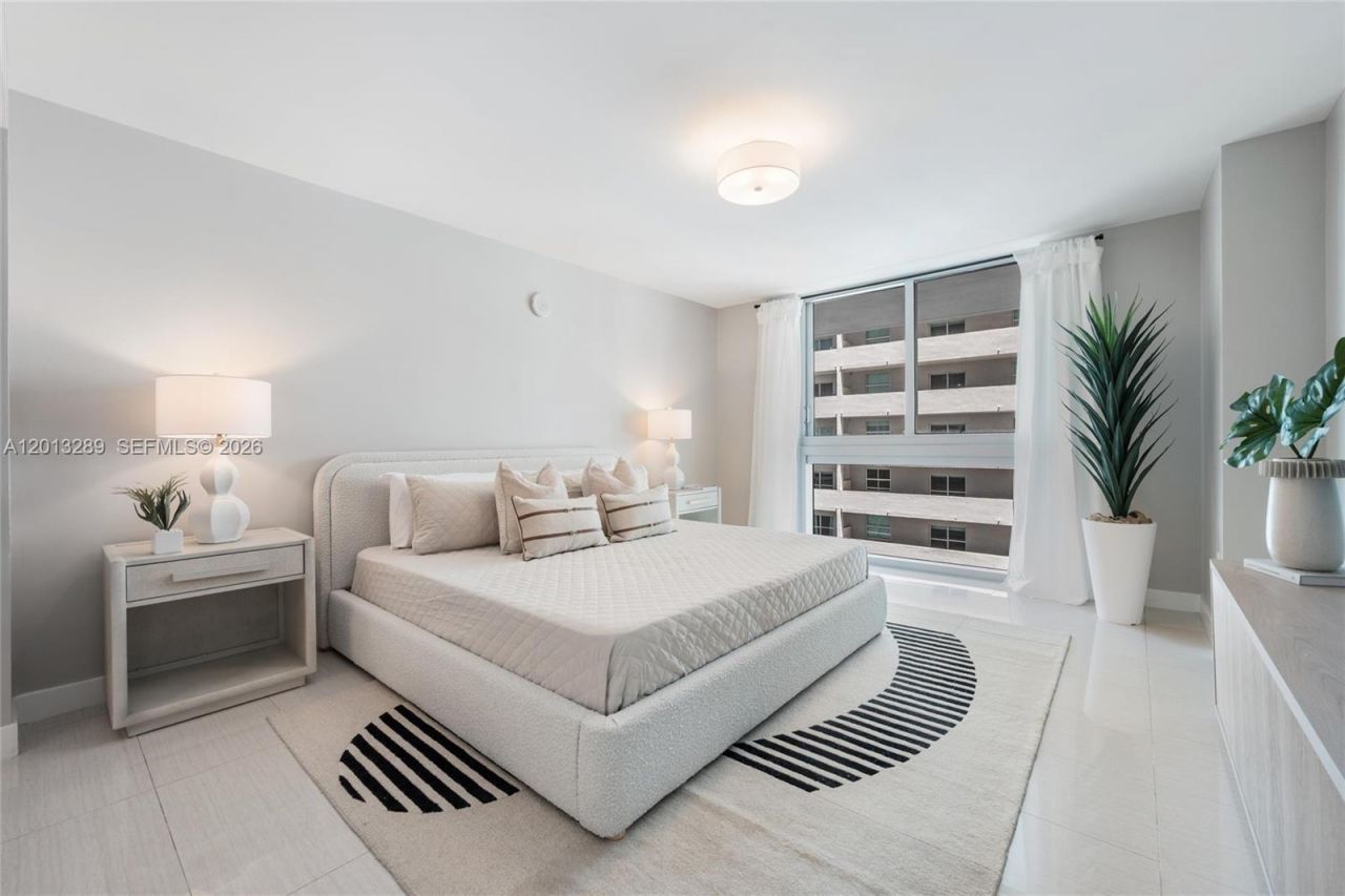 1111 SW 1st Ave, Unit Townhome 2, Miami, FL 33130 Photo