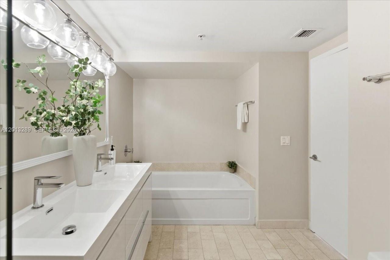 1111 SW 1st Ave, Unit Townhome 2, Miami, FL 33130 Photo