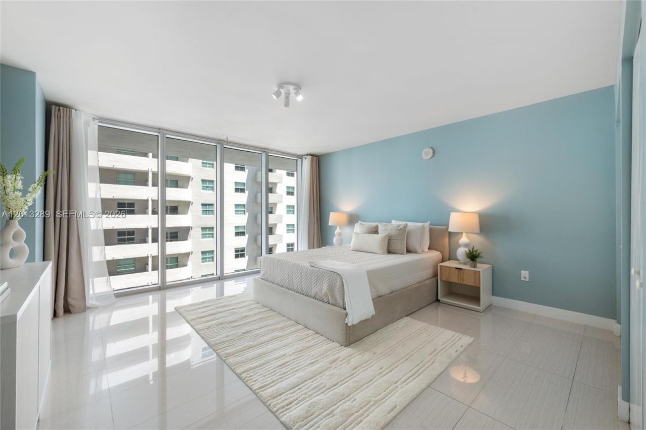1111 SW 1st Ave, Unit Townhome 2, Miami, FL 33130 Photo