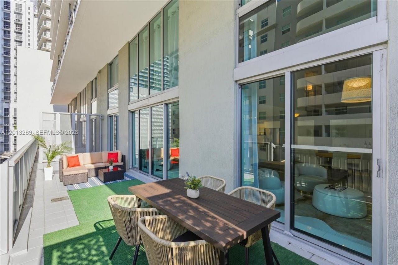 1111 SW 1st Ave, Unit Townhome 2, Miami, FL 33130 Photo