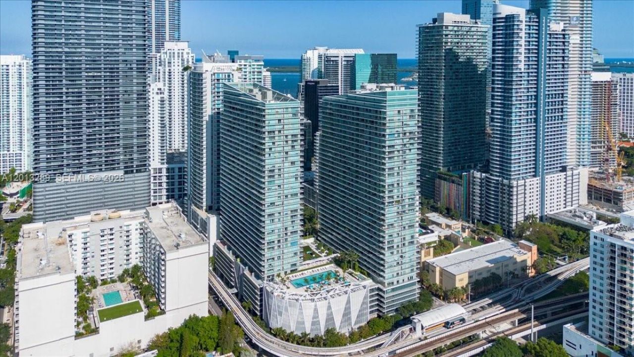 1111 SW 1st Ave, Unit Townhome 2, Miami, FL 33130 Photo