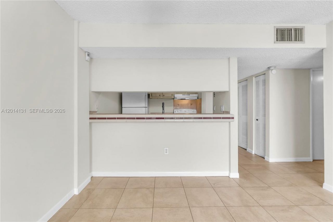 8002 SW 149th Ave , Unit B411, Miami, FL 33193 Photo