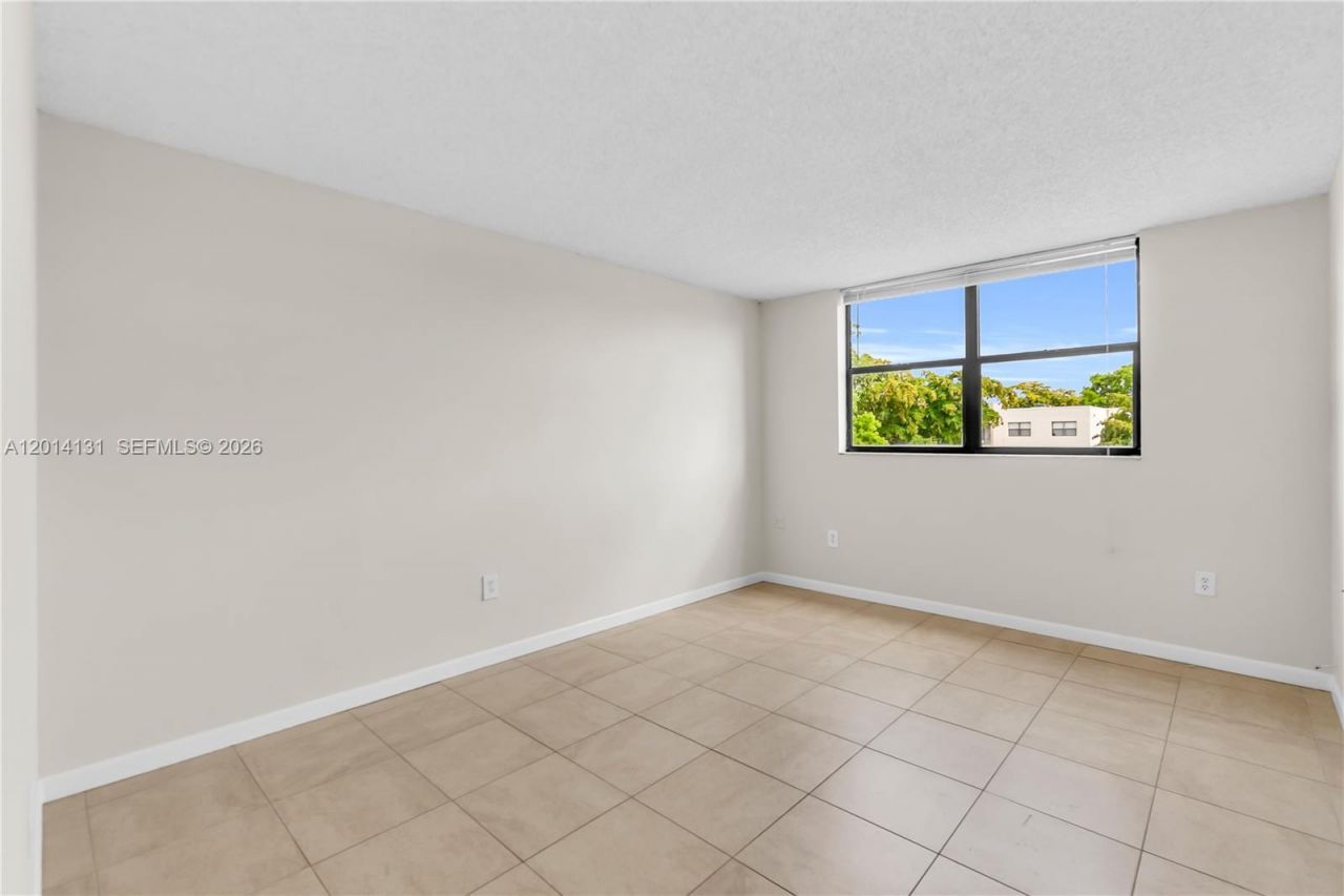 8002 SW 149th Ave , Unit B411, Miami, FL 33193 Photo