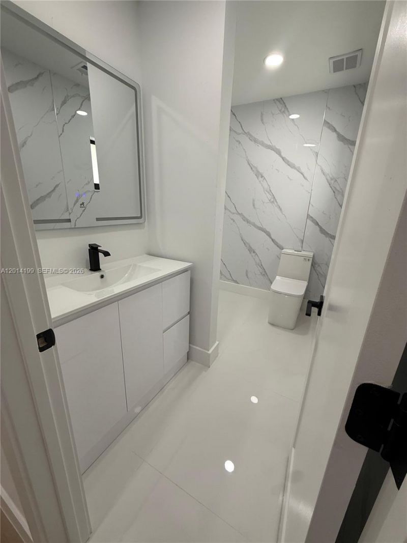 2951 NW 57th St, Miami, FL 33142 Photo