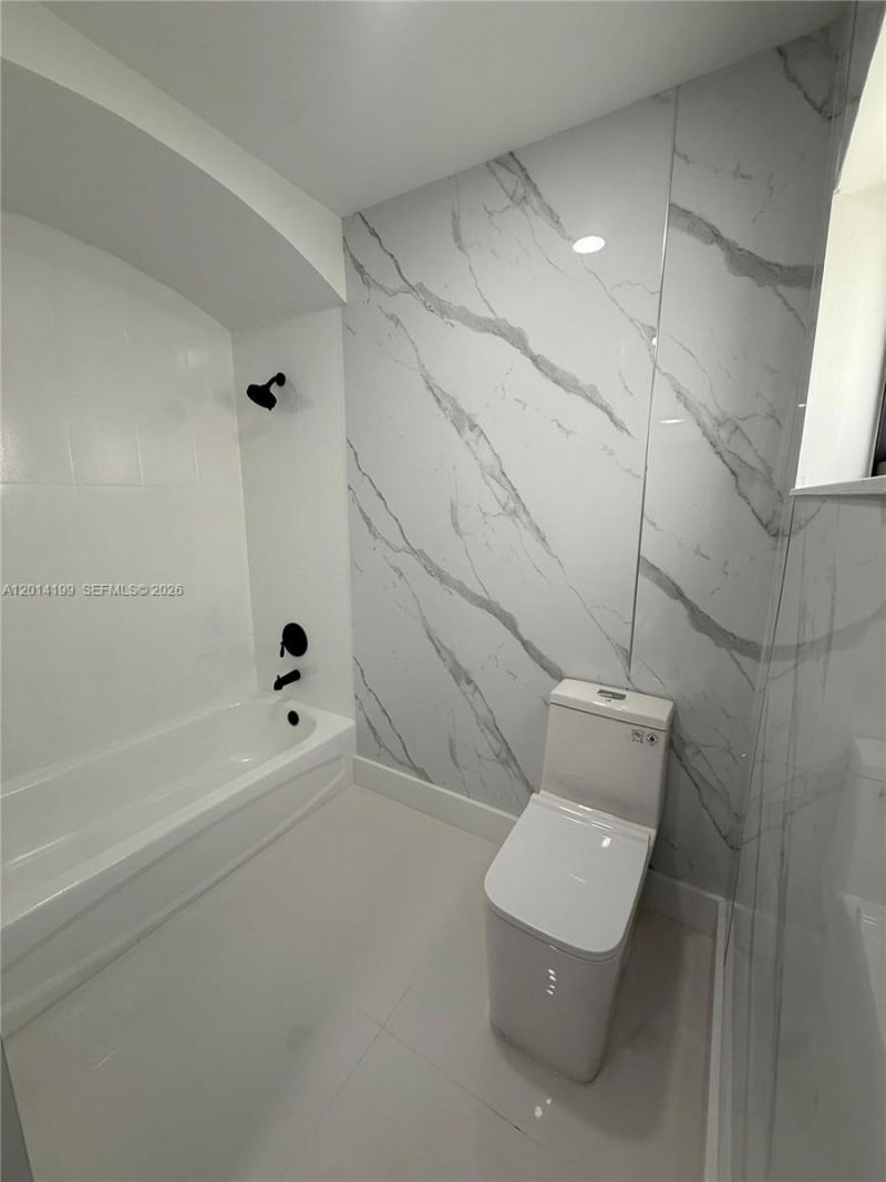 2951 NW 57th St, Miami, FL 33142 Photo