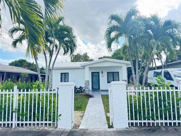 660 E 42nd St , Hialeah, FL 33013