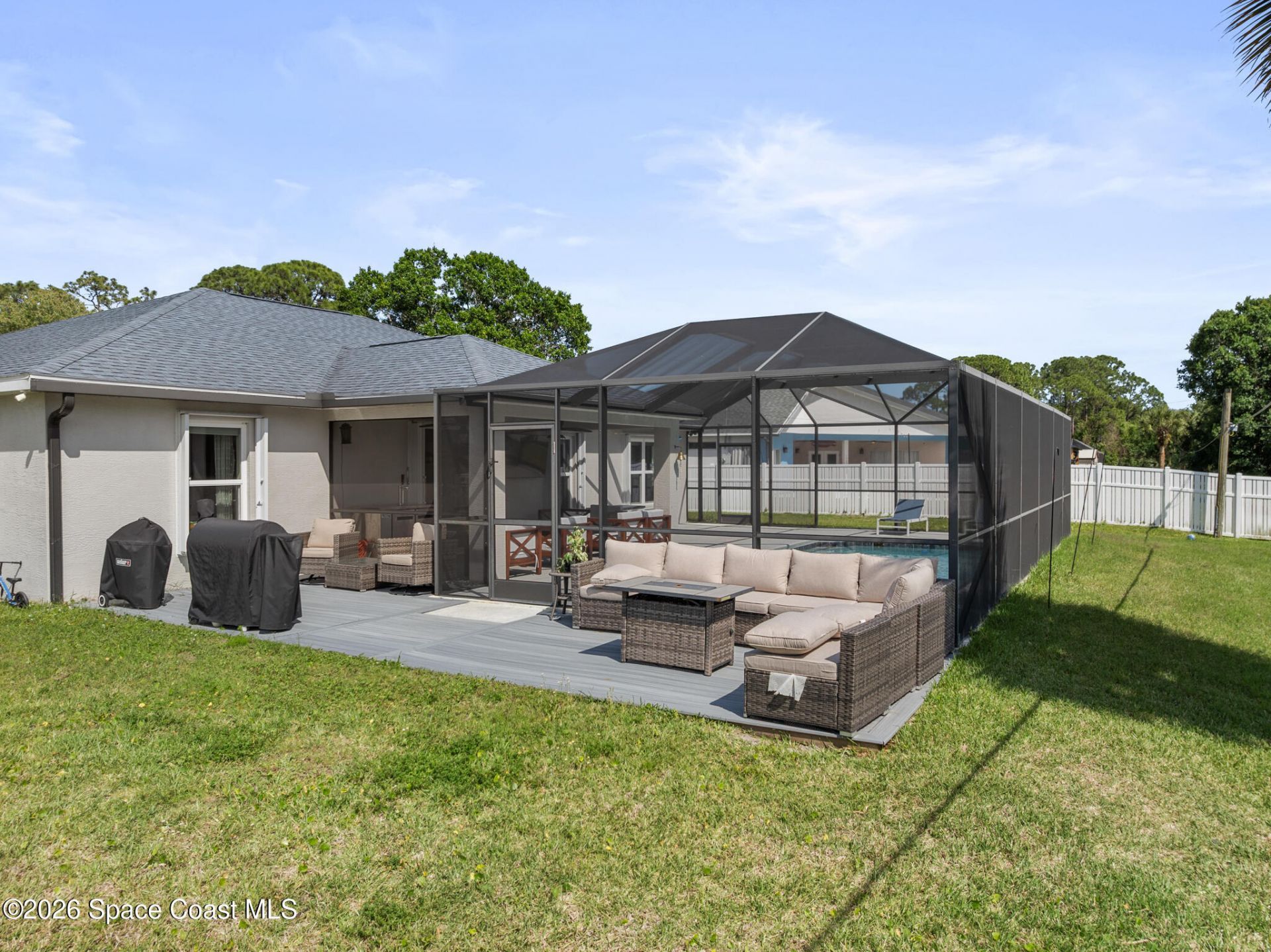 210 Pelican Drive Ne, Palm Bay, FL 32907 Photo