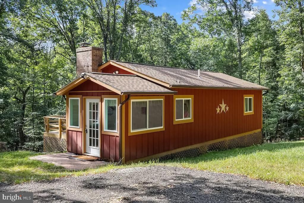 291 Judd Lane, Mount Jackson, VA 22842 Main Photo