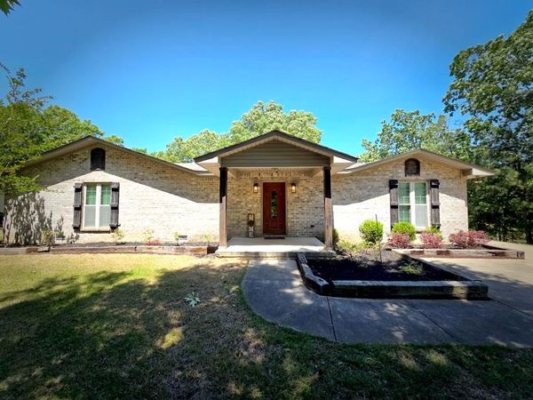 1916 Cogbill Rd, Wynne, AR 72396