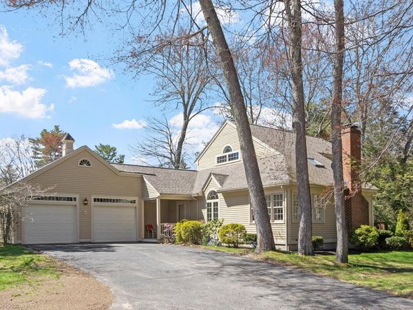 21 Peninsula Drive, Unit 21, Stratham, NH 03885