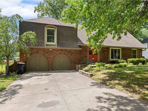 12836 Saint Andrews Drive, Kansas City, MO 64145